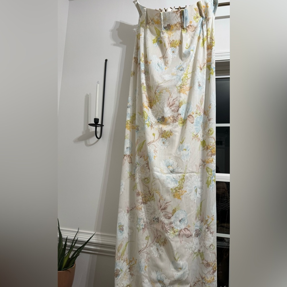 Vintage Pinched Window Curtains | 2 panels |
29”-46” W x 80” L